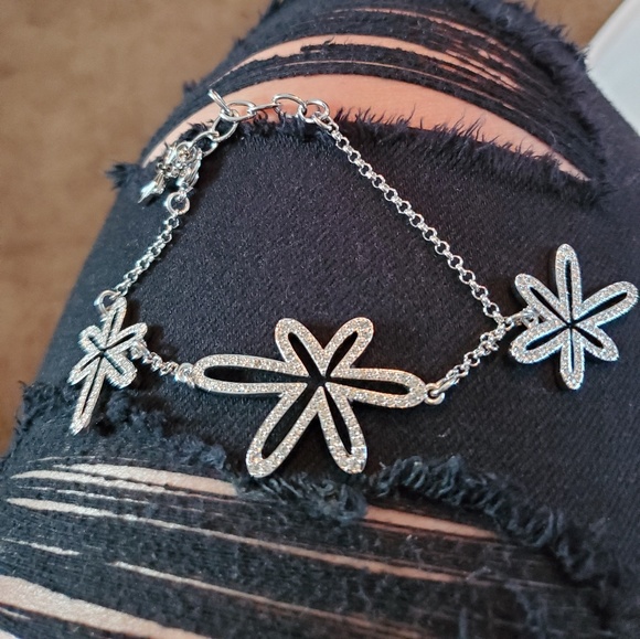 Bracelet - Picture 1 of 2